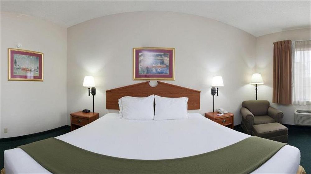 Holiday Inn Express Hotel & Suites Vinita By Ihg Exterior photo