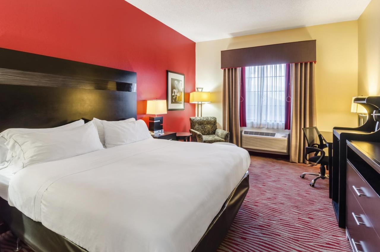 Holiday Inn Express Hotel & Suites Vinita By Ihg Exterior photo